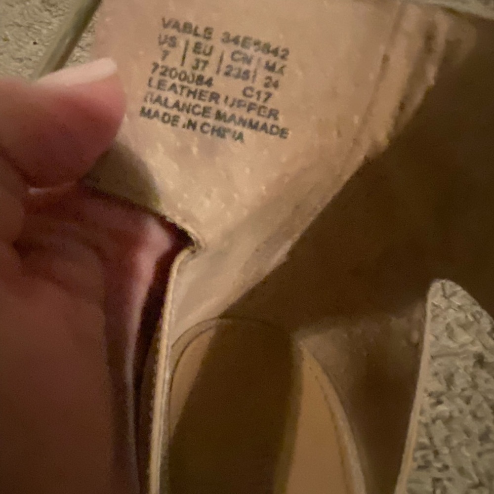 Heels - Picture 2 of 2